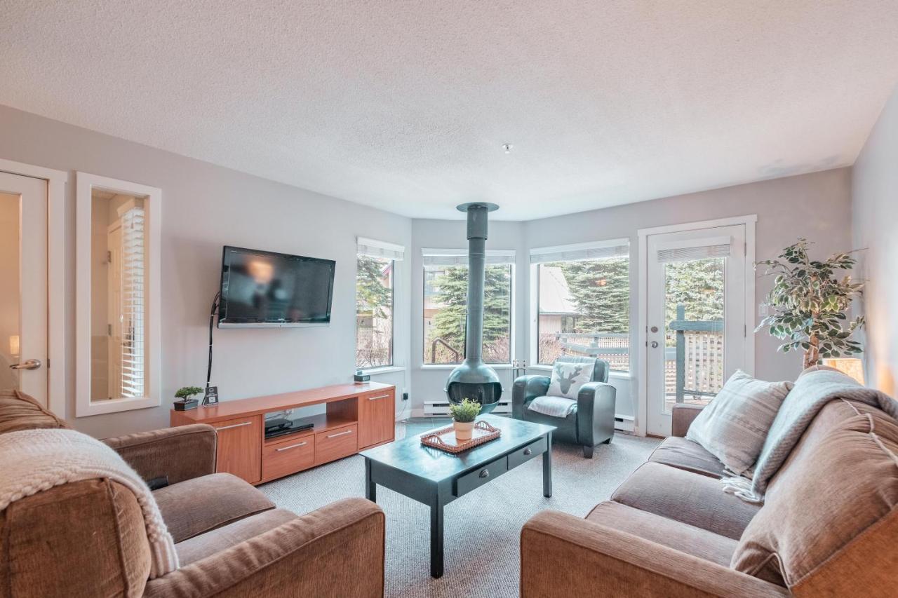 Snowberry By Outpost Whistler Villa Екстериор снимка