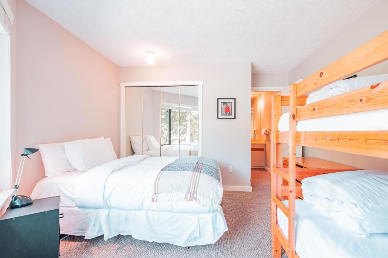Snowberry By Outpost Whistler Villa Екстериор снимка